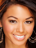 Mei-Ling Lam offers a nice view of her sexy body